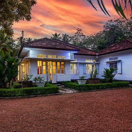 Village Headman'S Five Bedrooms Entire Bungalow Induruwa Exterior photo