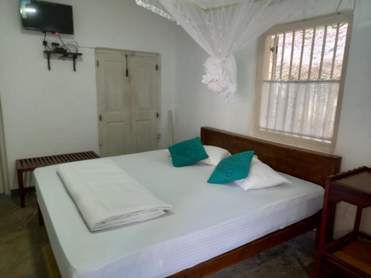 Village Headman'S Five Bedrooms Entire Bungalow Induruwa Exterior photo