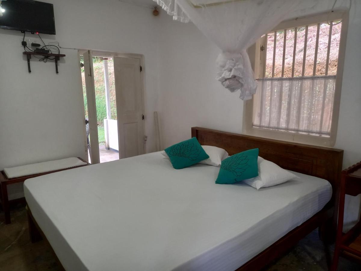 Village Headman'S Five Bedrooms Entire Bungalow Induruwa Exterior photo