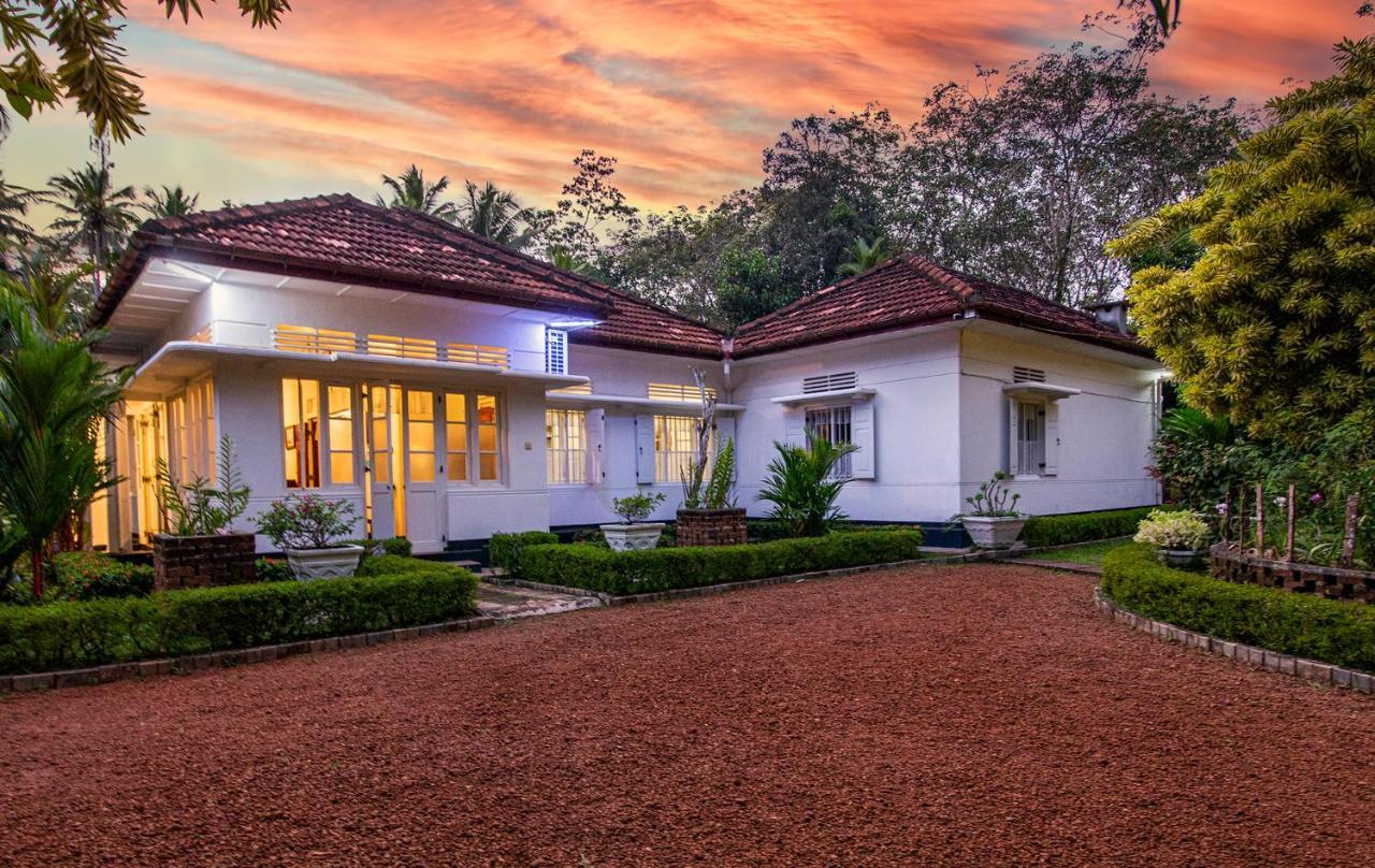 Village Headman'S Five Bedrooms Entire Bungalow Induruwa Exterior photo