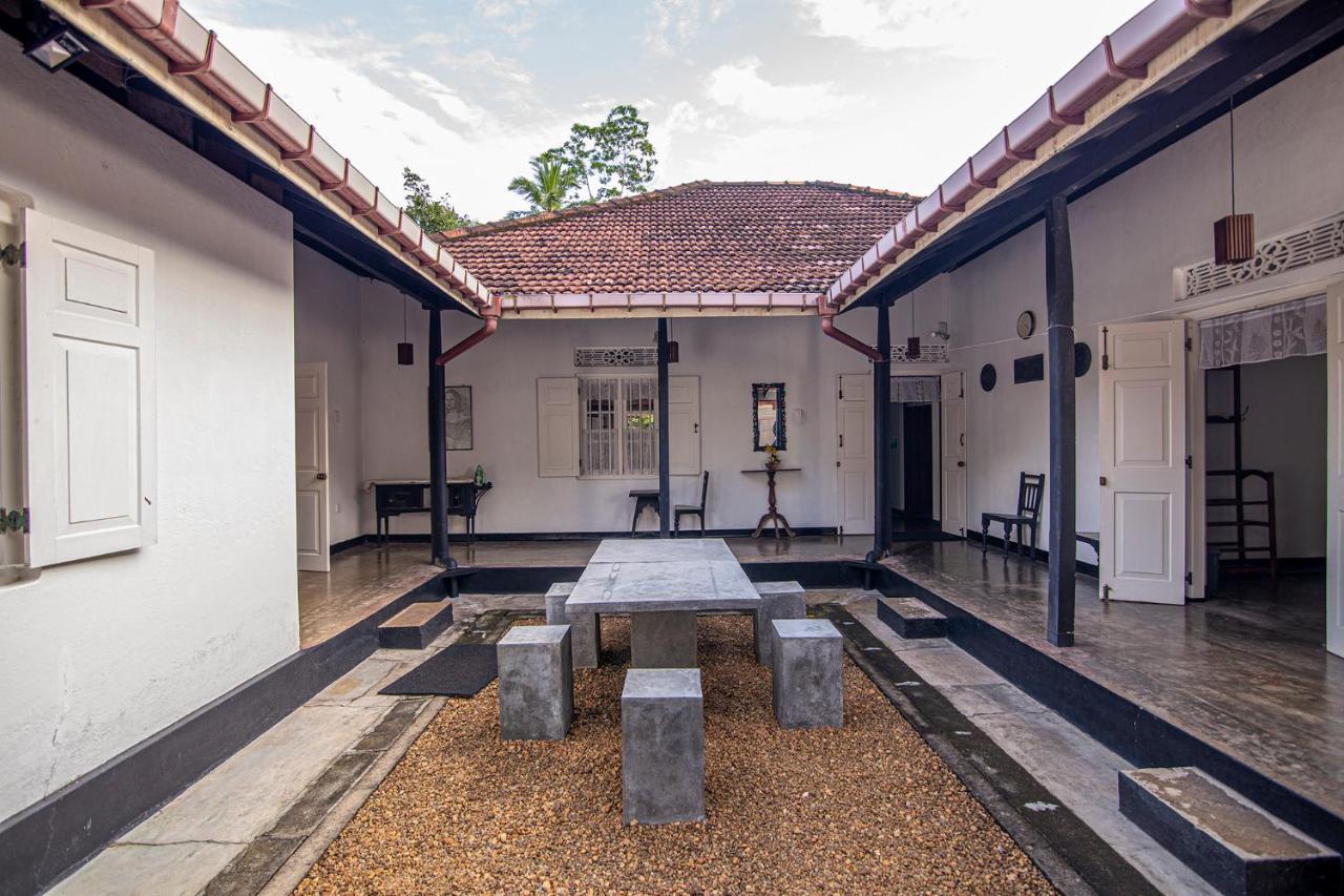 Village Headman'S Five Bedrooms Entire Bungalow Induruwa Exterior photo