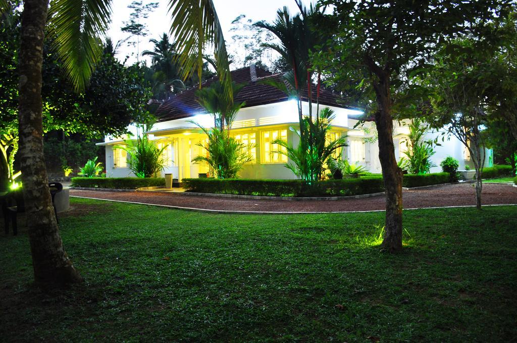 Village Headman'S Five Bedrooms Entire Bungalow Induruwa Exterior photo