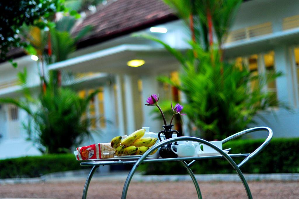 Village Headman'S Five Bedrooms Entire Bungalow Induruwa Exterior photo