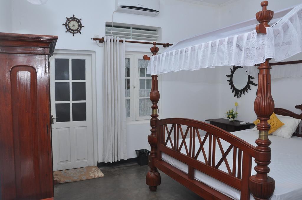 Village Headman'S Five Bedrooms Entire Bungalow Induruwa Exterior photo